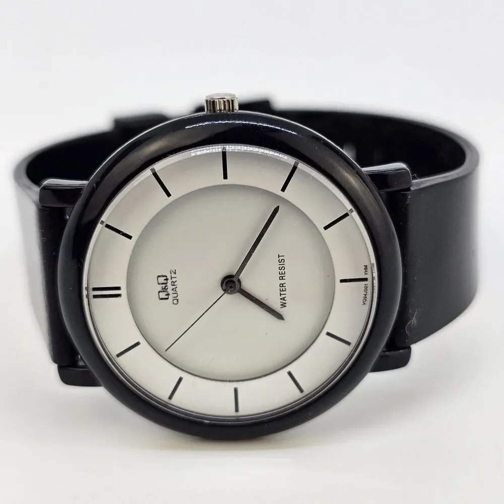 QQ Unisex Watch 37MM White Dial Black Plastic Band Straps New Battery
